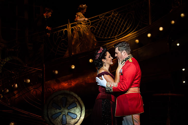 „Csárdásfürstin“ im Deutschen Theater (@Foto: Gordon Neszler für Art&Lens Photography) 